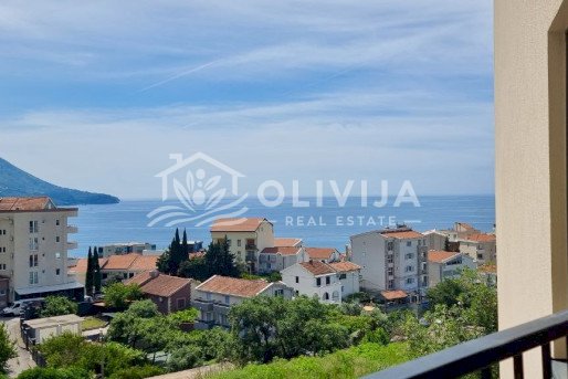 Stan sa jednom spavaćom sobom pored mora u Bečićima, Crna Gora