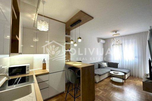 Apartment with 2 bedrooms near the sea in Budva, Montenegro