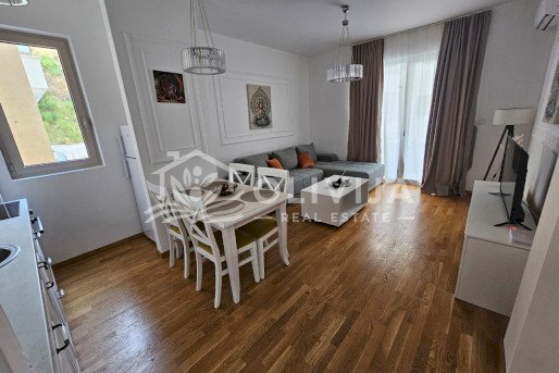 Stan sa jednom spavaćom sobom u Bečićima, Crna Gora