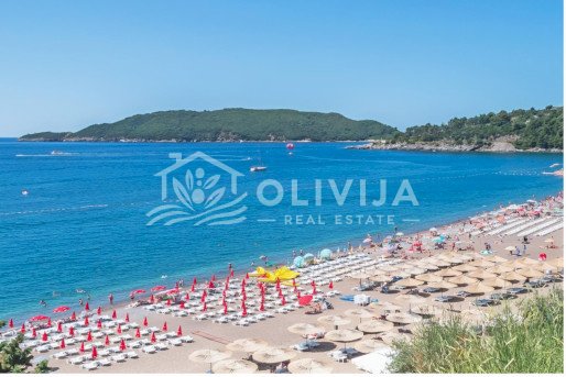 Seasonal apartment rental near the sea – Bečići, Montenegro