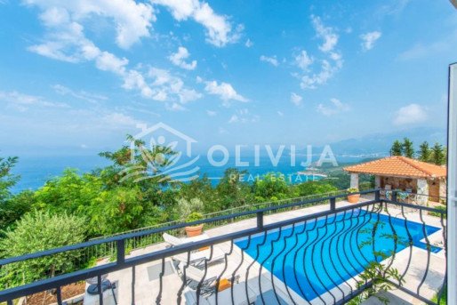 Villa for rent with swimming pool and sea view — Krstač, Budva