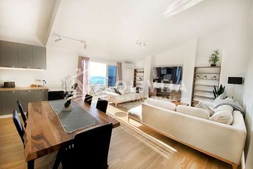 Penthouse for rent with sea view in Petrovac, Montenegro