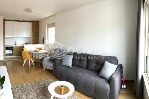 Apartment with a sea view in Bečići