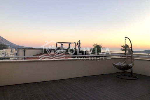 Apartment with a stunning sea view in Bečići