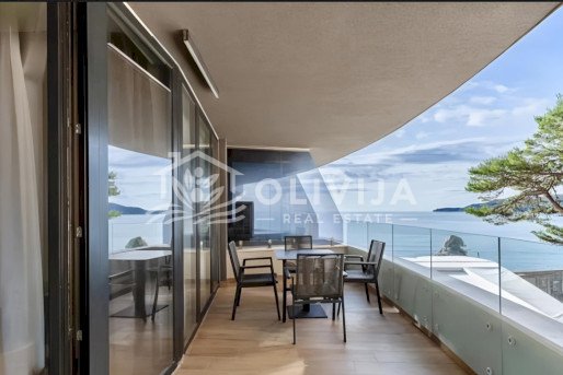 Premium apartman u Rafailovićima na prvoj liniji mora