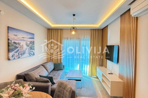 Современная квартира с 2 спальнями в 200 м от моря в Пржно