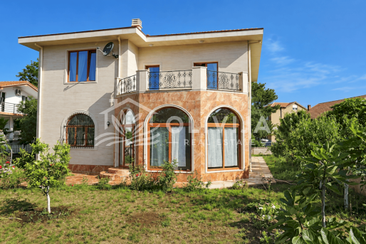 Роскошная вилла с садом рядом с Luštica Bay, Радовичи, Черногория
